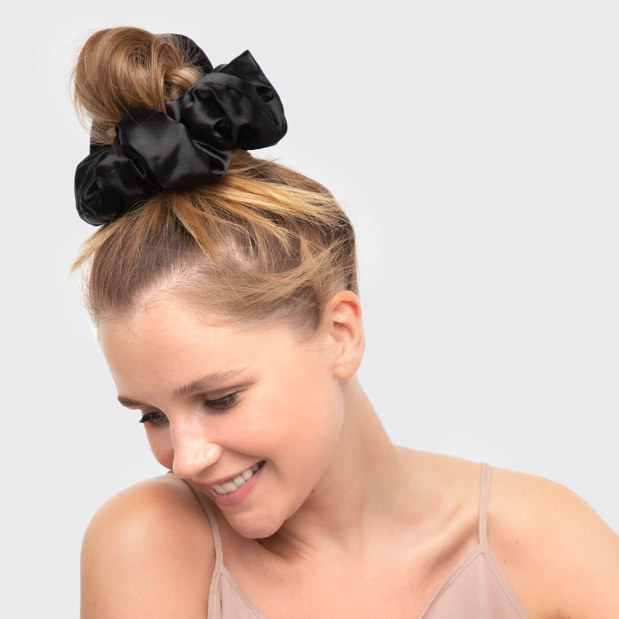 https://www.salonsociety.shop/cdn/shop/files/5670-beauty-satin-sleep-scrunchies-black-1280x1280px_900x_5803a78f-6662-419c-b42d-7d578b44794d_1200x.jpg?v=1691187579